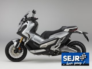 HONDA Adventure & Touring X-ADV750 i butikken.