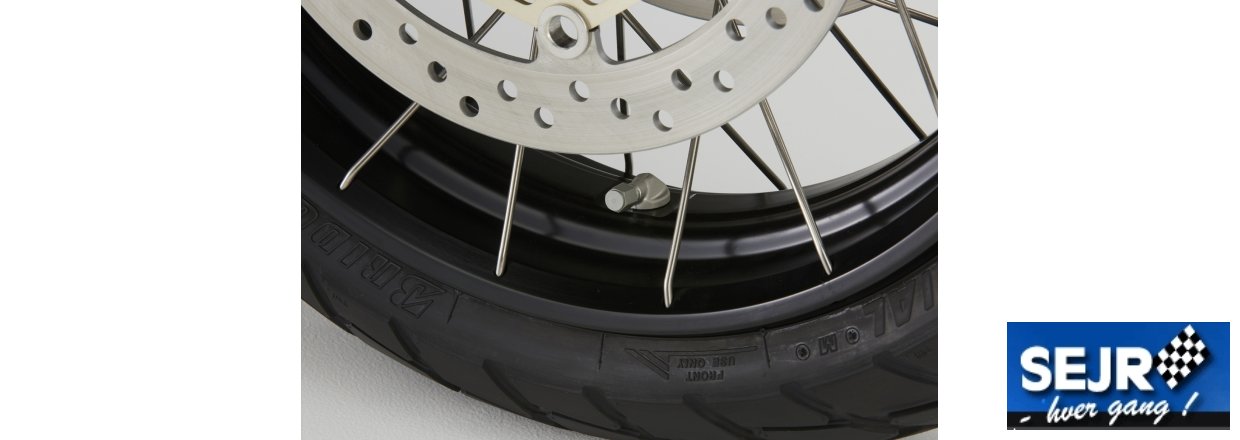 HONDA Adventure & Touring X-ADV750 i butikken.