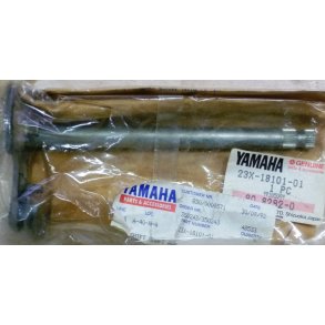 Gear Axel	23X-18101-01